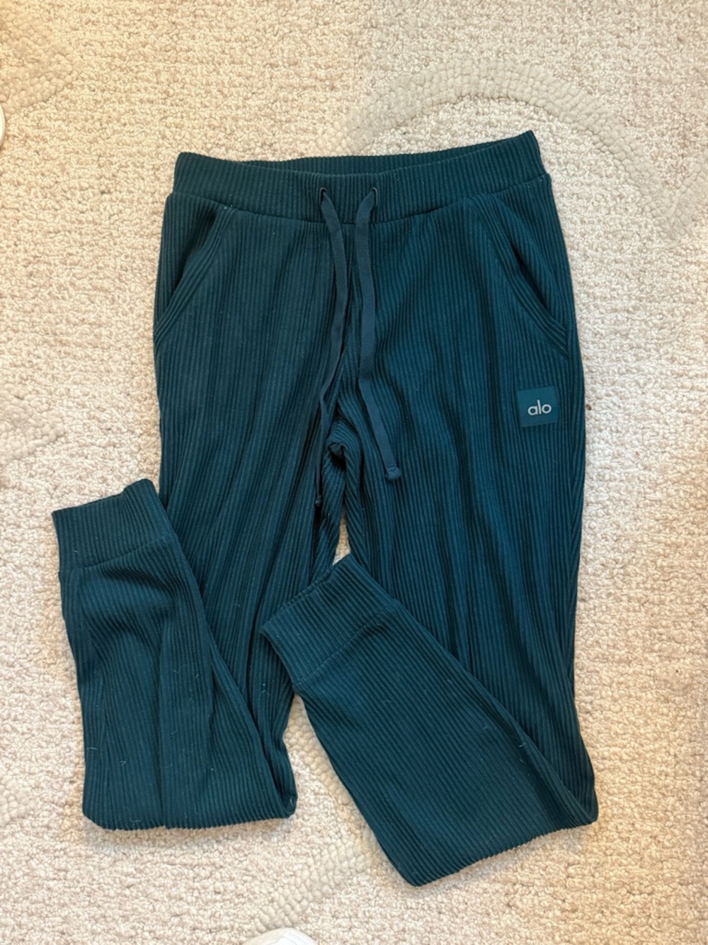 ALO Muse Hoodie and Pants set. SIZE MEDIUM! - Picture 4 of 5